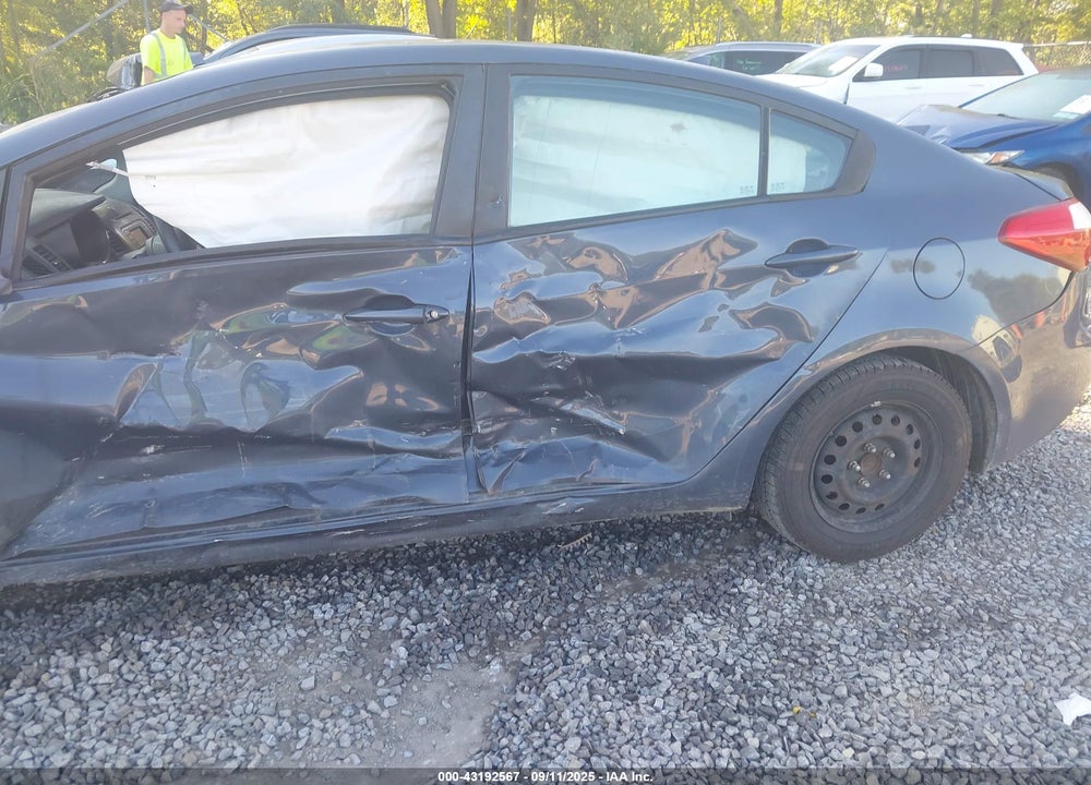 2016 KIA FORTE VIN: KNAFK4A62G5440553