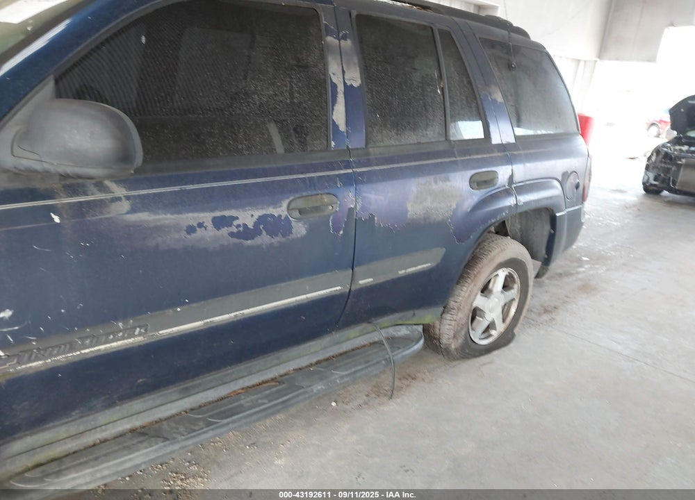2002 CHEVROLET TRAILBLAZER LT VIN: 1GNDT13S522370564