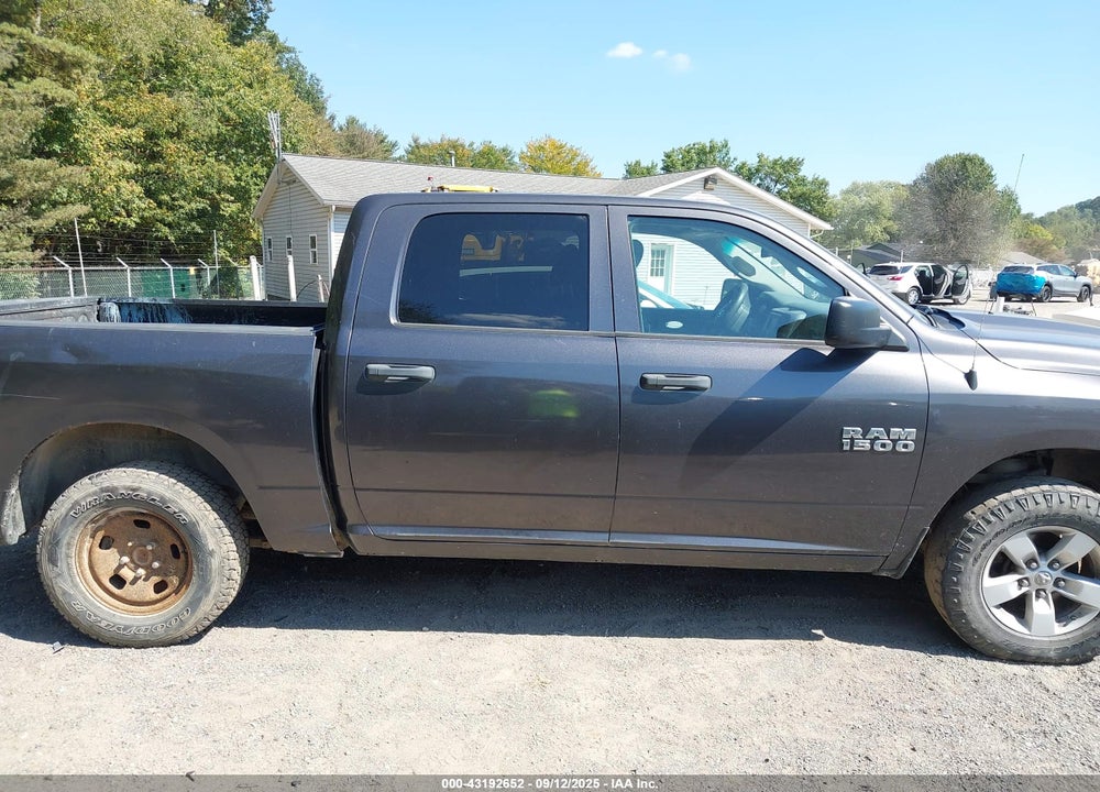 2014 RAM 1500 VIN: 1C6RR7KG2ES302229