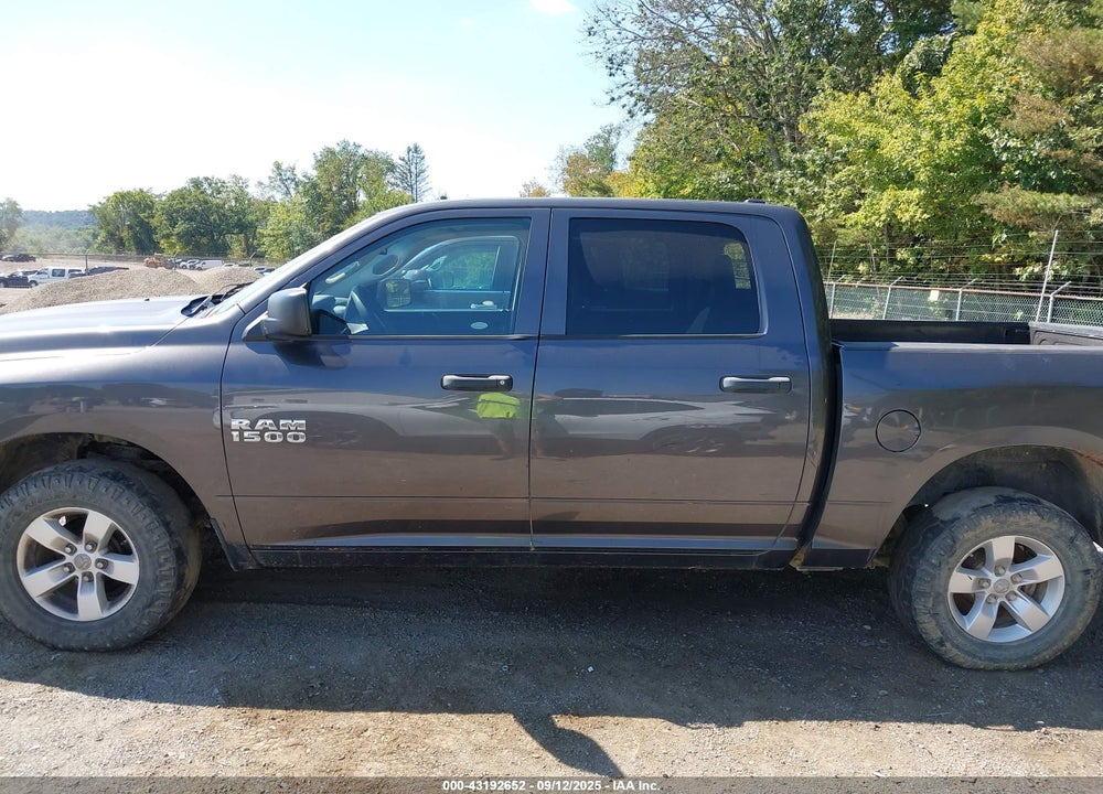 2014 RAM 1500 VIN: 1C6RR7KG2ES302229