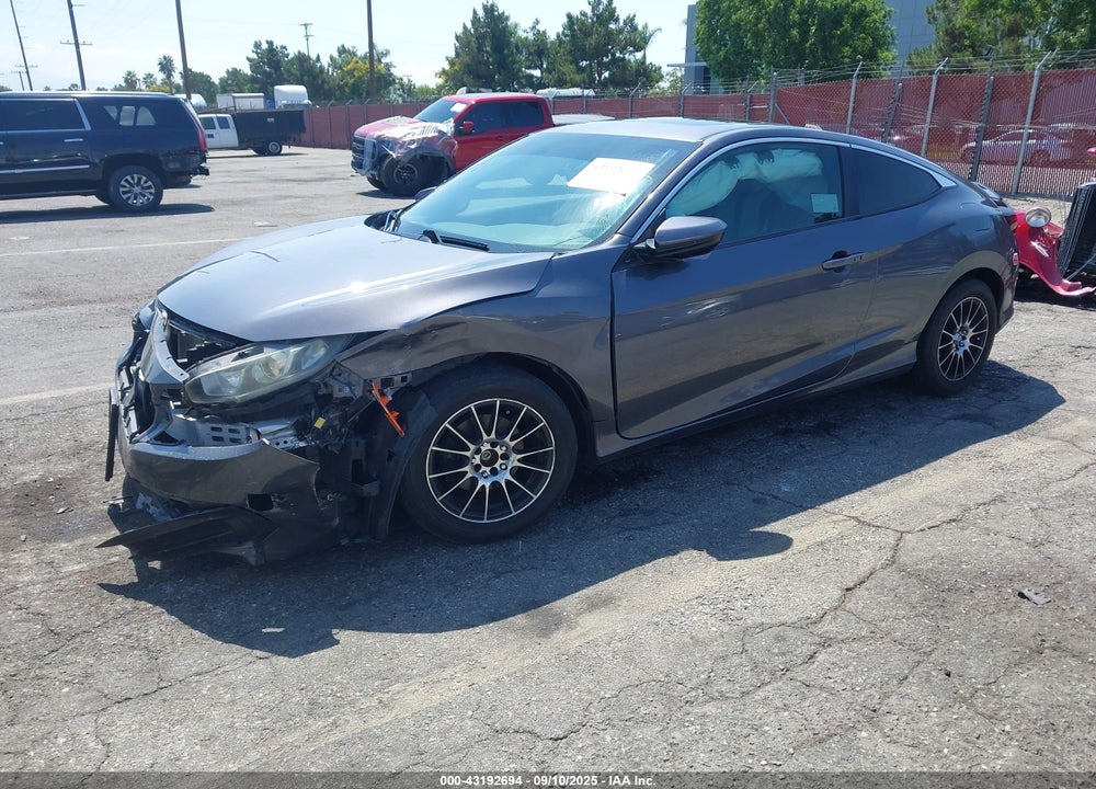 2018 HONDA CIVIC VIN: 2HGFC4B02JH305620