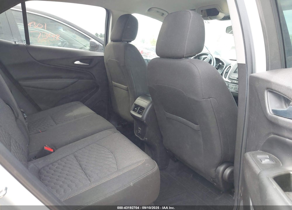 2019 CHEVROLET EQUINOX VIN: 3GNAXKEV2KS661869
