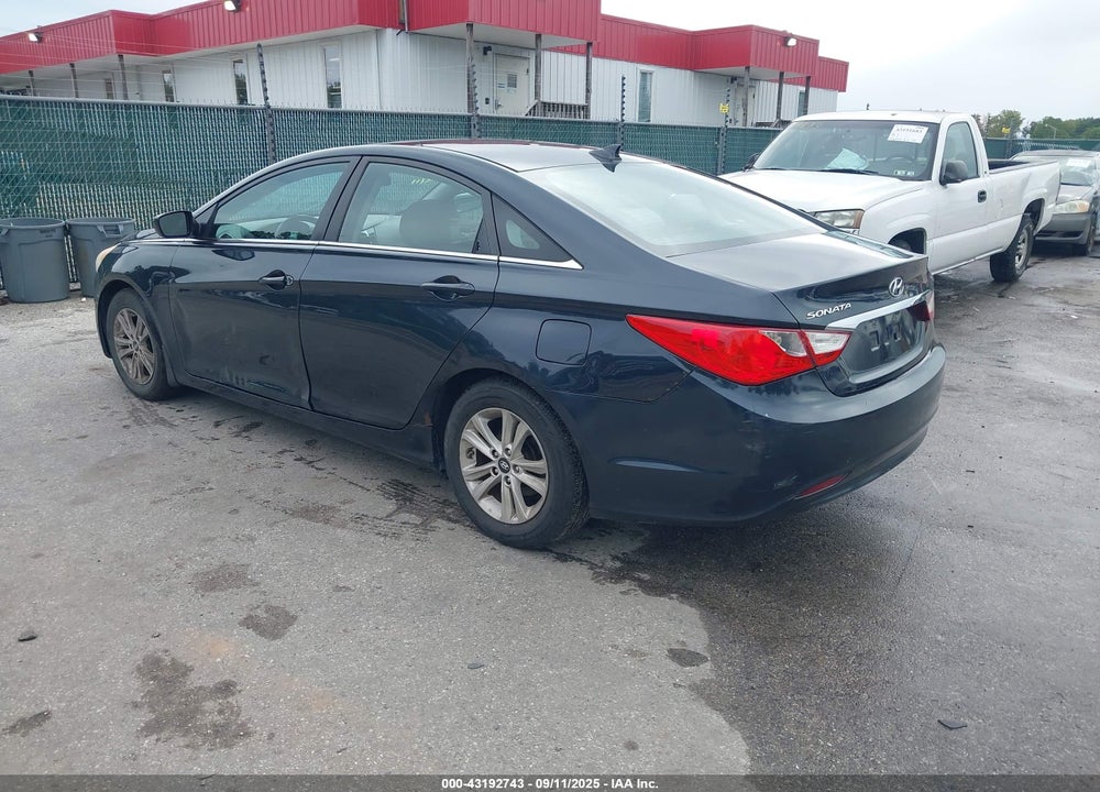 2013 HYUNDAI SONATA GLS VIN: 5NPEB4AC2DH712390