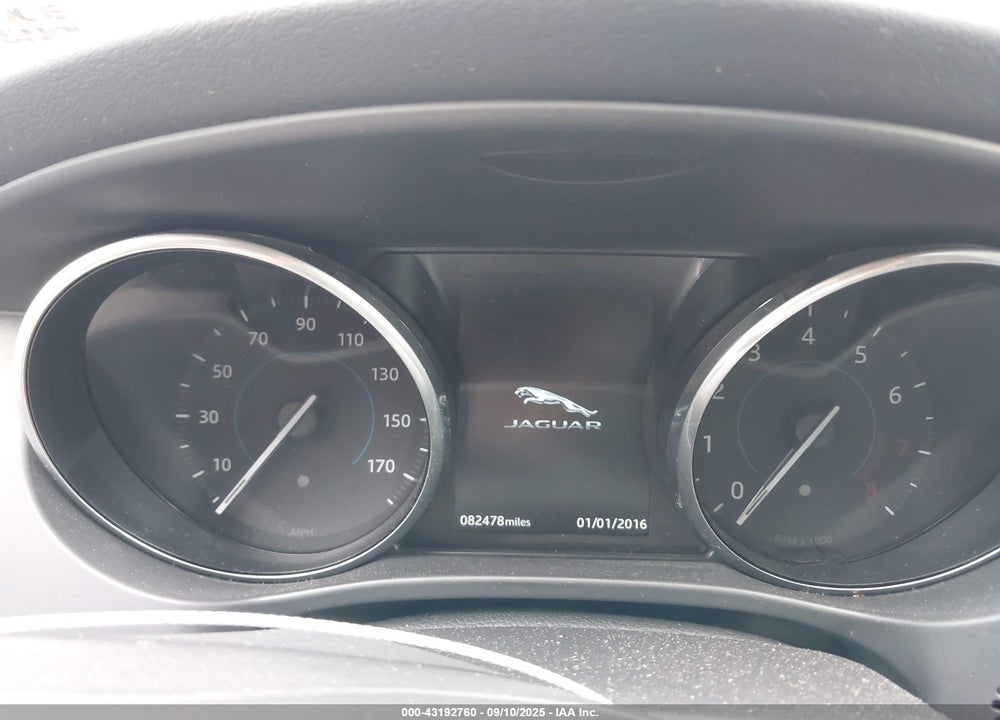 2018 JAGUAR F-PACE VIN: SADCJ2FXXJA282383