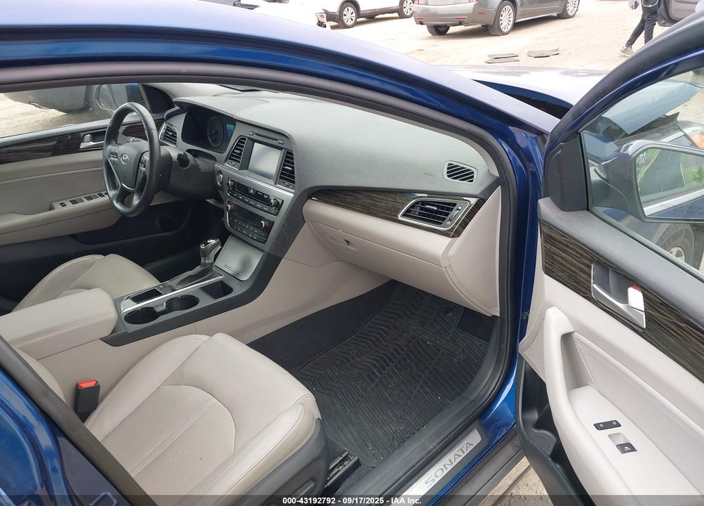 2017 HYUNDAI SONATA VIN: 5NPE34AF0HH529017