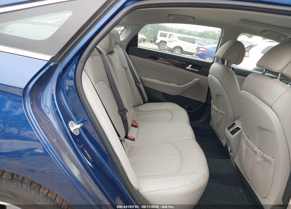 2017 HYUNDAI SONATA VIN: 5NPE34AF0HH529017