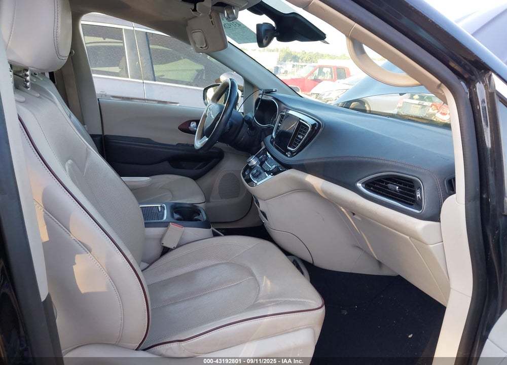2017 CHRYSLER PACIFICA LIMITED VIN: 2C4RC1GG1HR619960