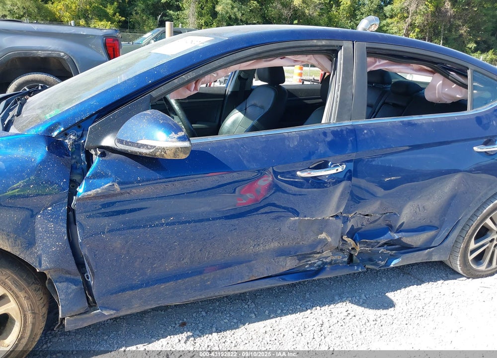 2017 HYUNDAI ELANTRA LIMITED VIN: 5NPD84LF0HH053037