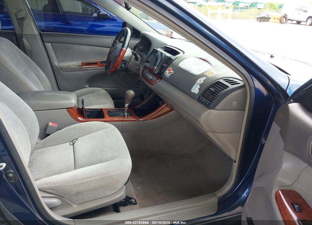 2002 TOYOTA CAMRY XLE VIN: 4T1BE32K32U575209