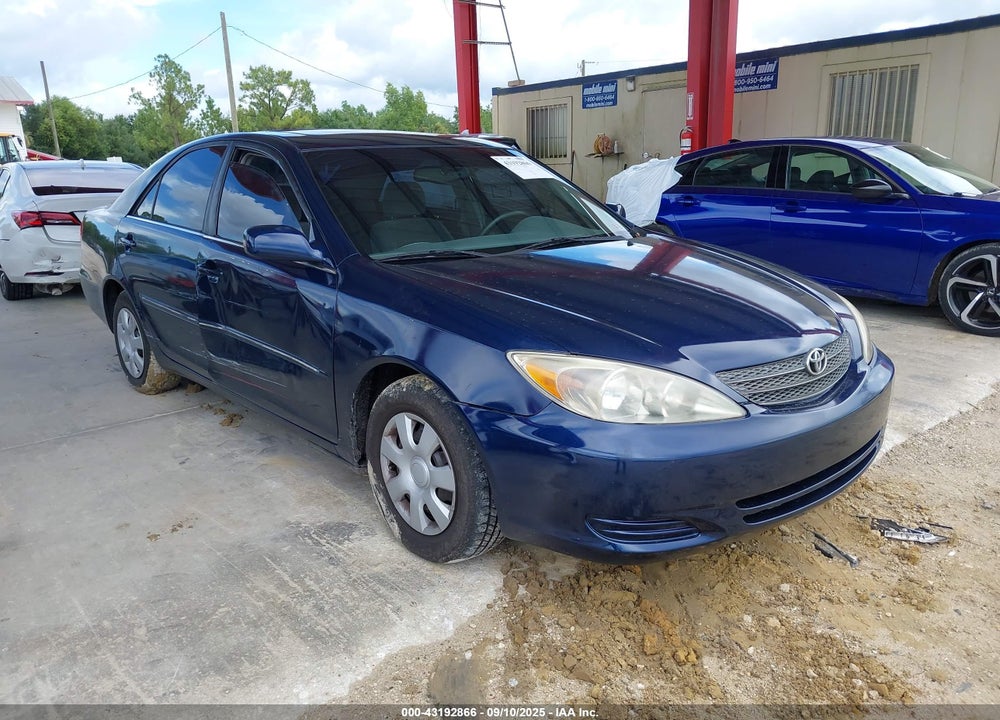 2002 TOYOTA CAMRY XLE VIN: 4T1BE32K32U575209