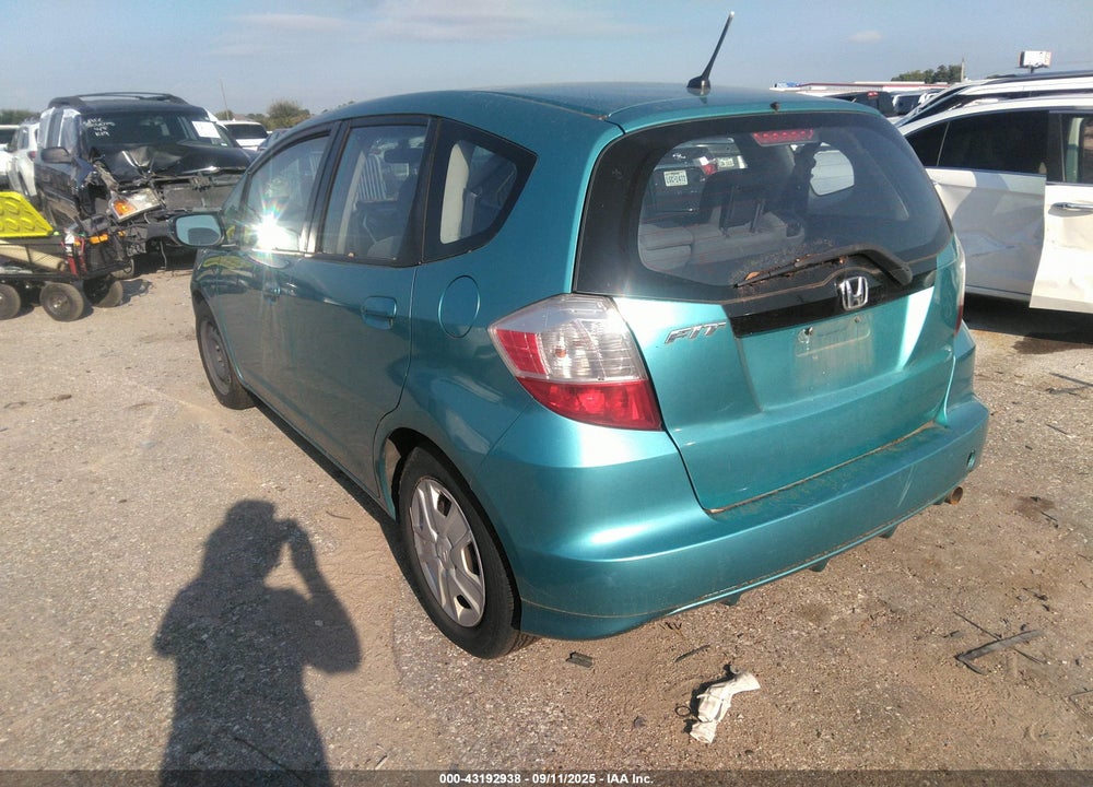 2013 HONDA FIT VIN: JHMGE8G31DC000025