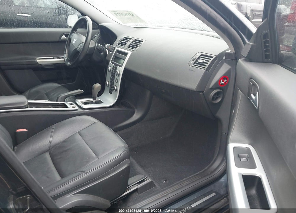 2011 VOLVO S40 VIN: YV1672MS9B2543894
