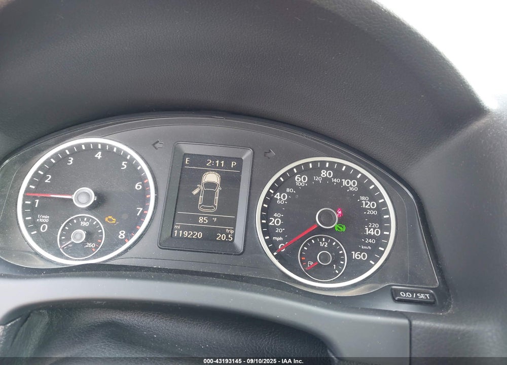 2014 VOLKSWAGEN TIGUAN VIN: WVGBV3AX5EW545702