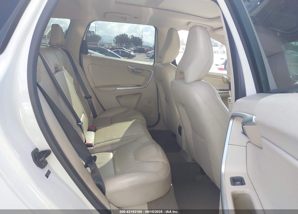 2011 VOLVO XC60 VIN: YV4952DL7B2139300