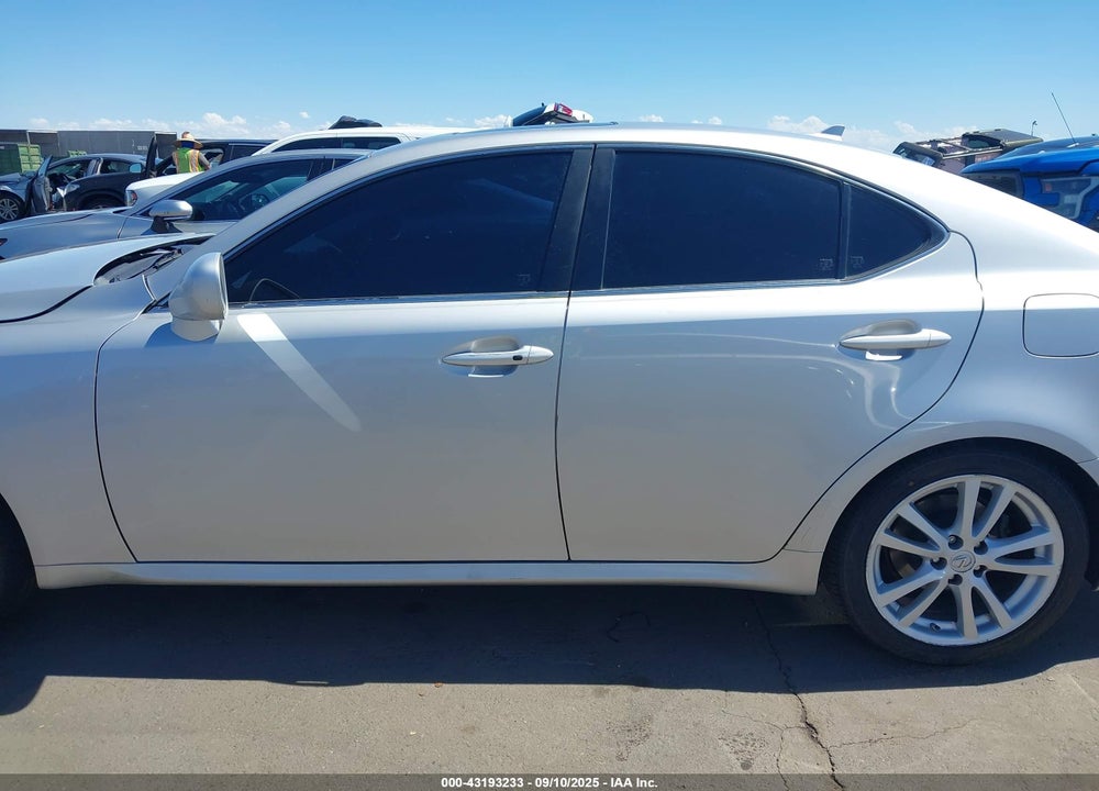 2007 LEXUS IS 250 VIN: JTHBK262475028127