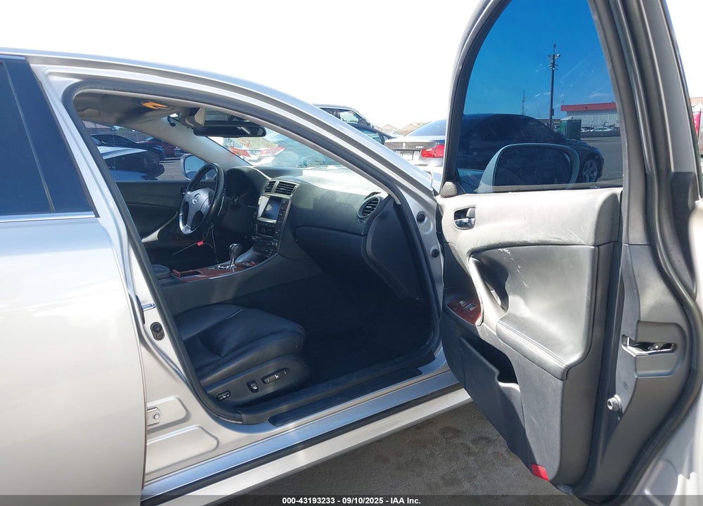 2007 LEXUS IS 250 VIN: JTHBK262475028127