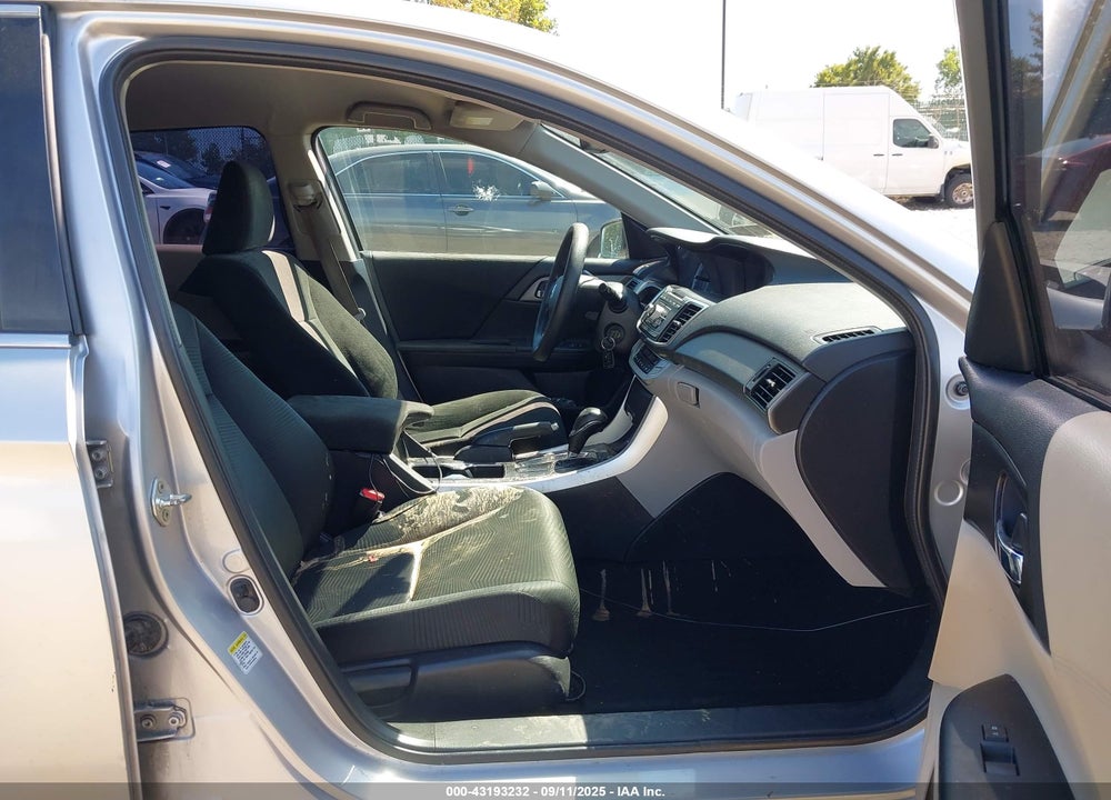 2013 HONDA ACCORD LX VIN: 1HGCR2F39DA193931