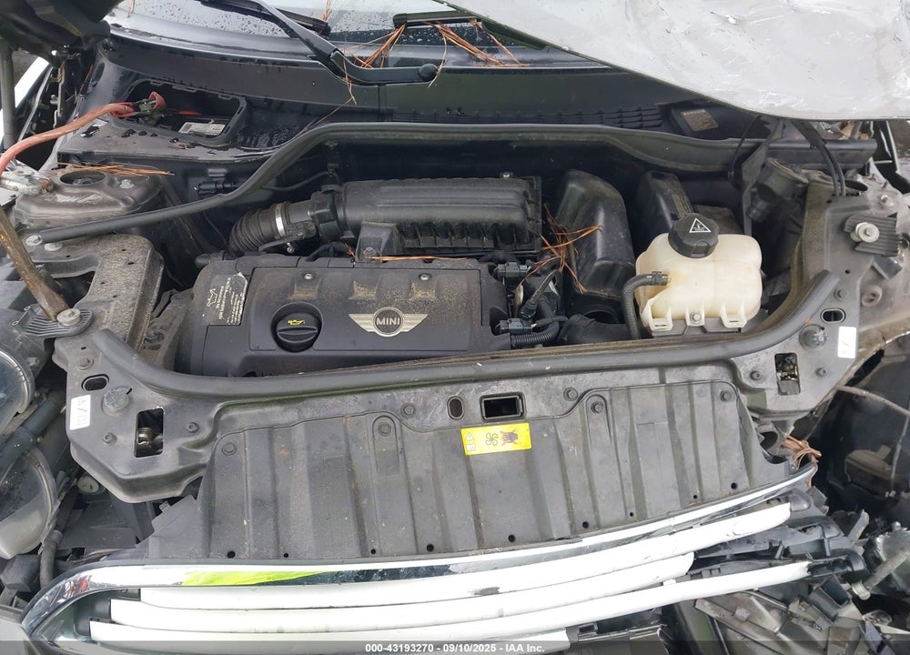 2011 MINI COOPER VIN: WMWZB3C55BWM00384