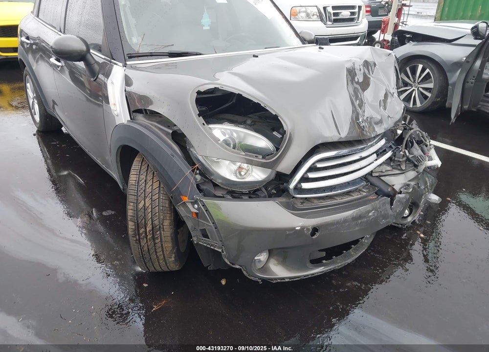 2011 MINI COOPER VIN: WMWZB3C55BWM00384