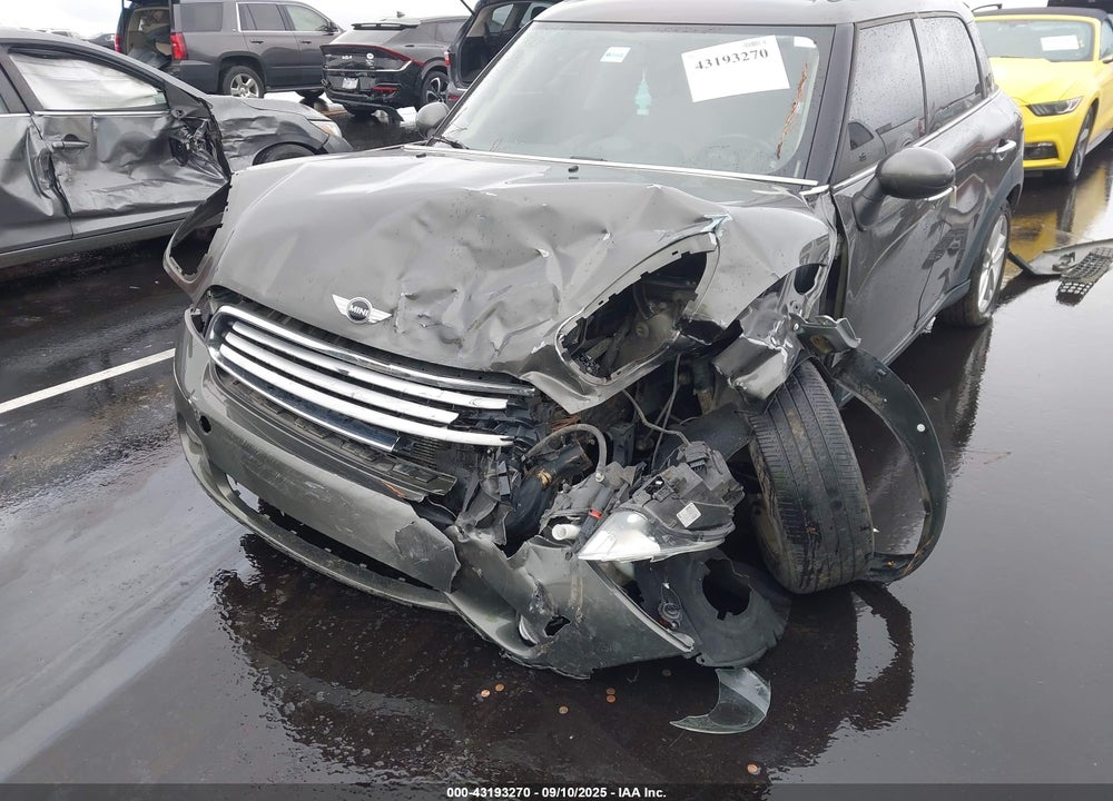 2011 MINI COOPER VIN: WMWZB3C55BWM00384
