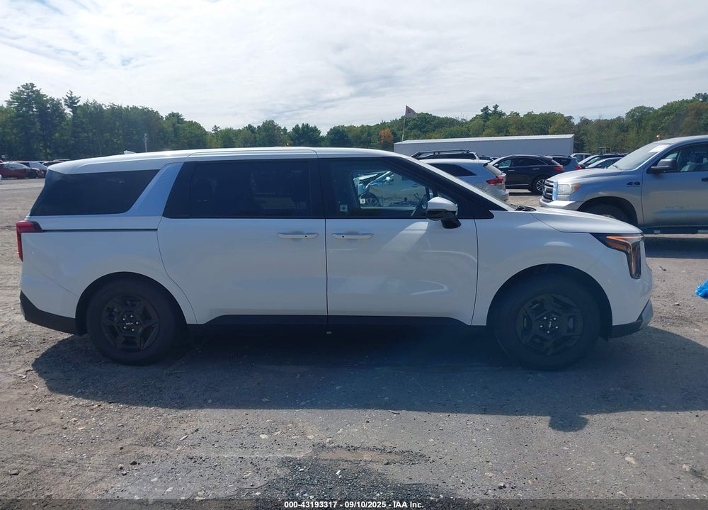 2025 KIA CARNIVAL MPV LXS VIN: KNDNB5K3XS6545854