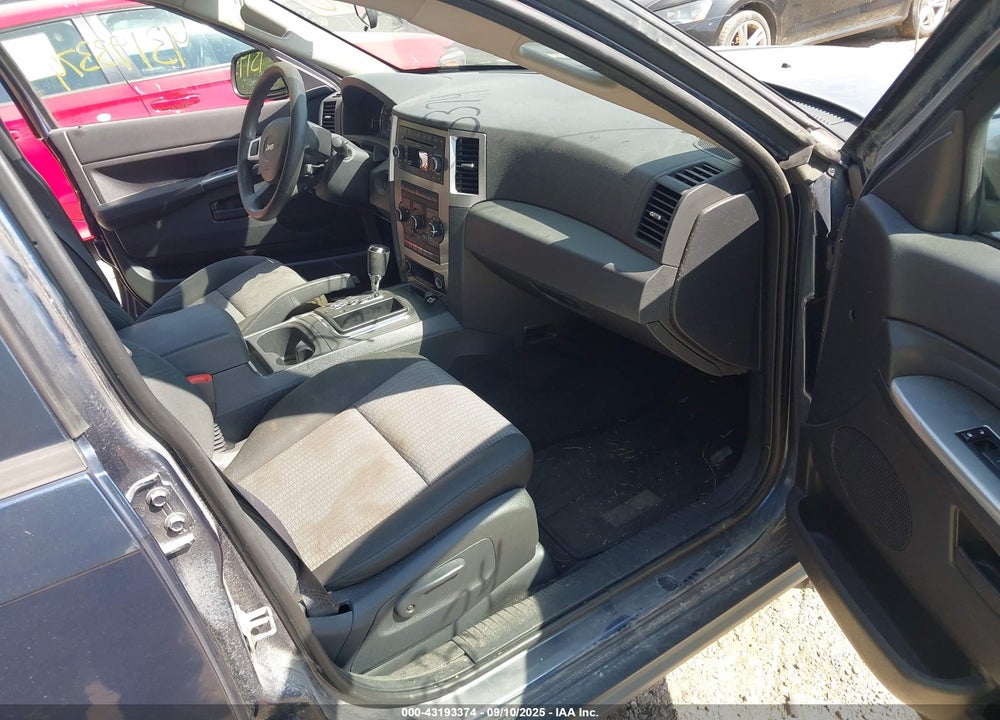 2008 JEEP GRAND CHEROKEE VIN: 1J8GR48K28C211575
