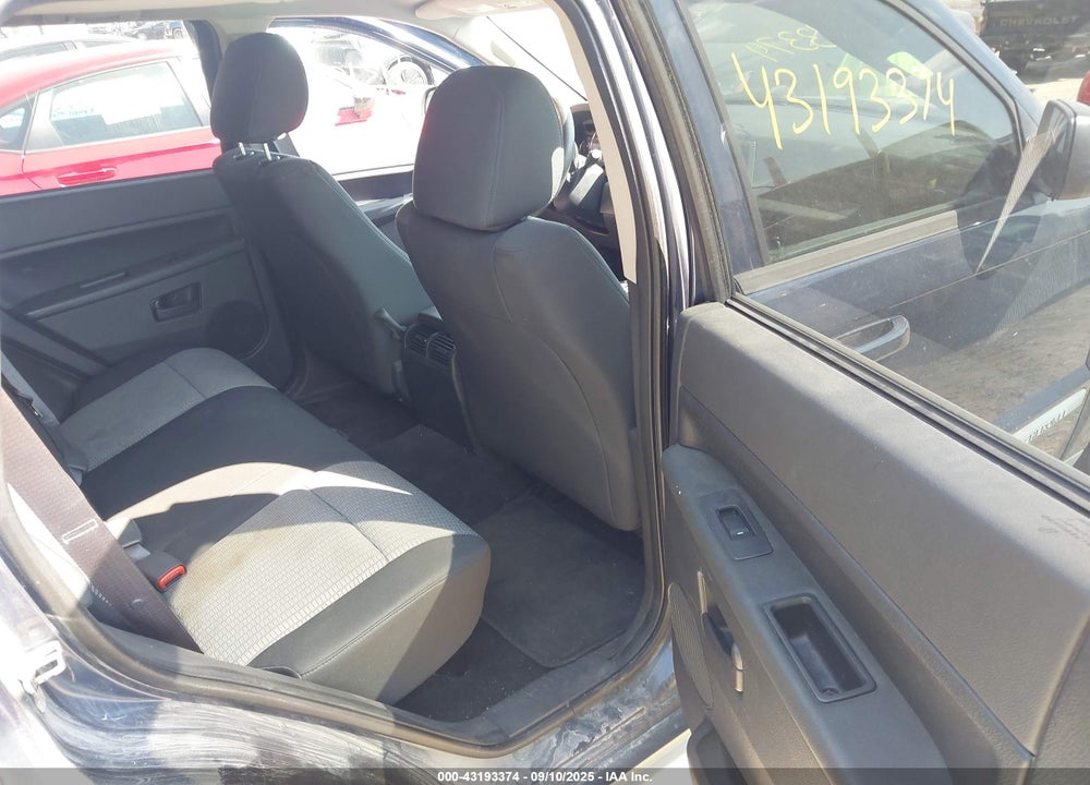 2008 JEEP GRAND CHEROKEE VIN: 1J8GR48K28C211575