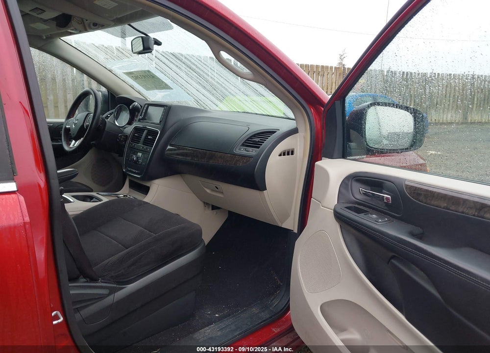 2011 DODGE GRAND CARAVAN CREW VIN: 2D4RN5DG5BR710388