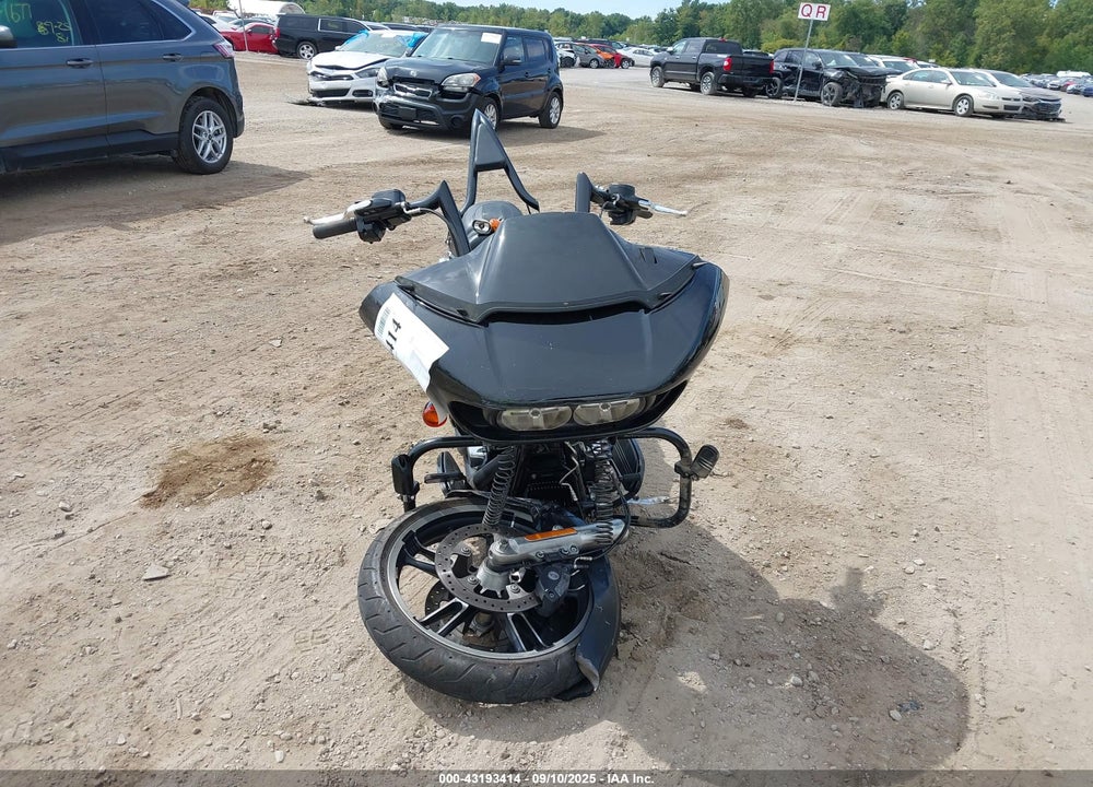 2019 HARLEY-DAVIDSON FLTRX VIN: 1HD1KHC1XKB632155