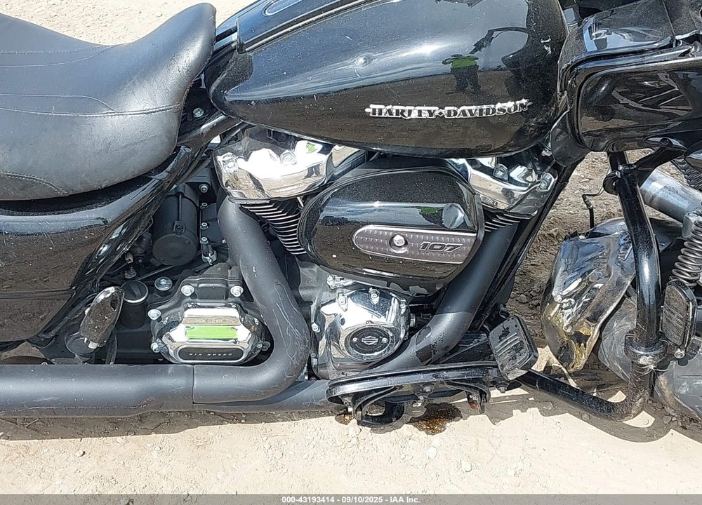2019 HARLEY-DAVIDSON FLTRX VIN: 1HD1KHC1XKB632155