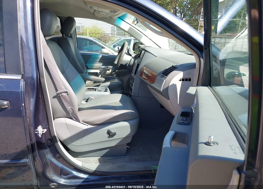 2008 CHRYSLER TOWN & COUNTRY TOURING VIN: 2A8HR54P38R843746