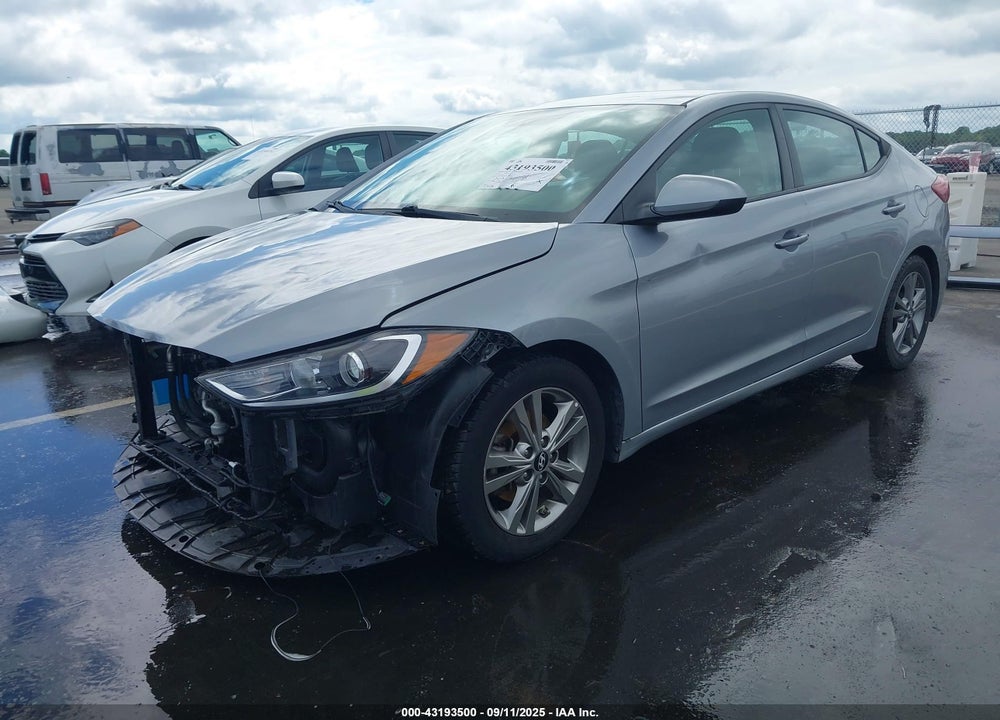 2017 HYUNDAI ELANTRA VIN: 5NPD84LF1HH175664