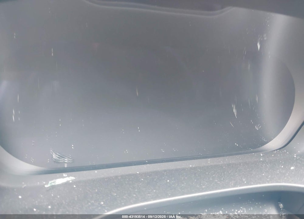 2025 VOLVO XC40 VIN: YV4L12UM4S2481426