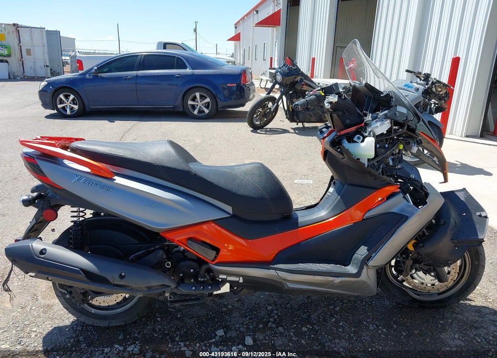 2022 KYMCO USA INC X-TOWN VIN: LC2W1M243NC100241