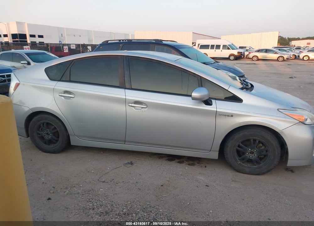 2014 TOYOTA PRIUS VIN: JTDKN3DU9E1740947