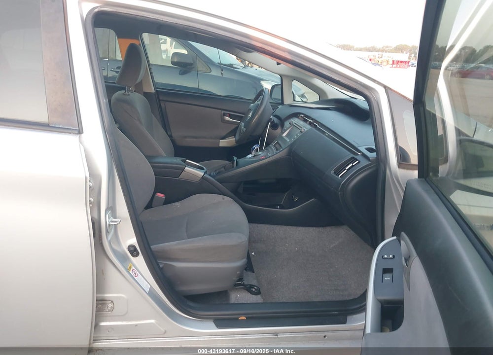 2014 TOYOTA PRIUS VIN: JTDKN3DU9E1740947