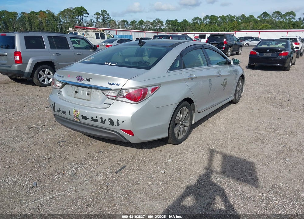 2014 HYUNDAI SONATA HYBRID VIN: KMHEC4A41EA110011