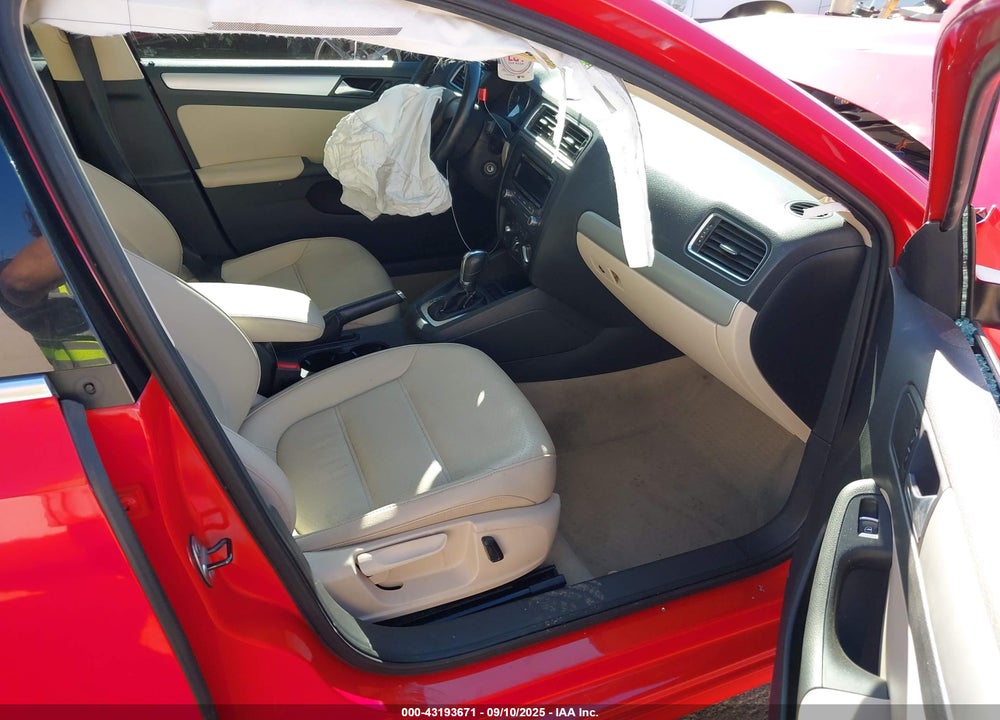 2013 VOLKSWAGEN JETTA VIN: 3VWDP7AJ6DM438972