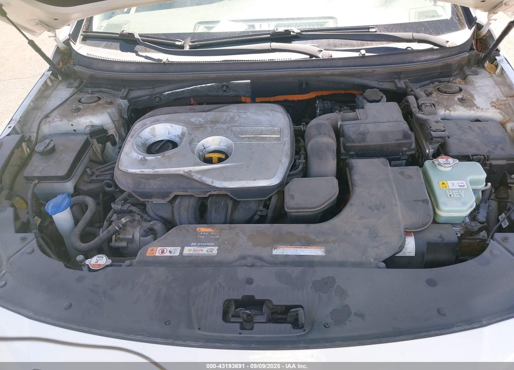 2017 HYUNDAI SONATA HYBRID VIN: KMHE34L14HA051396