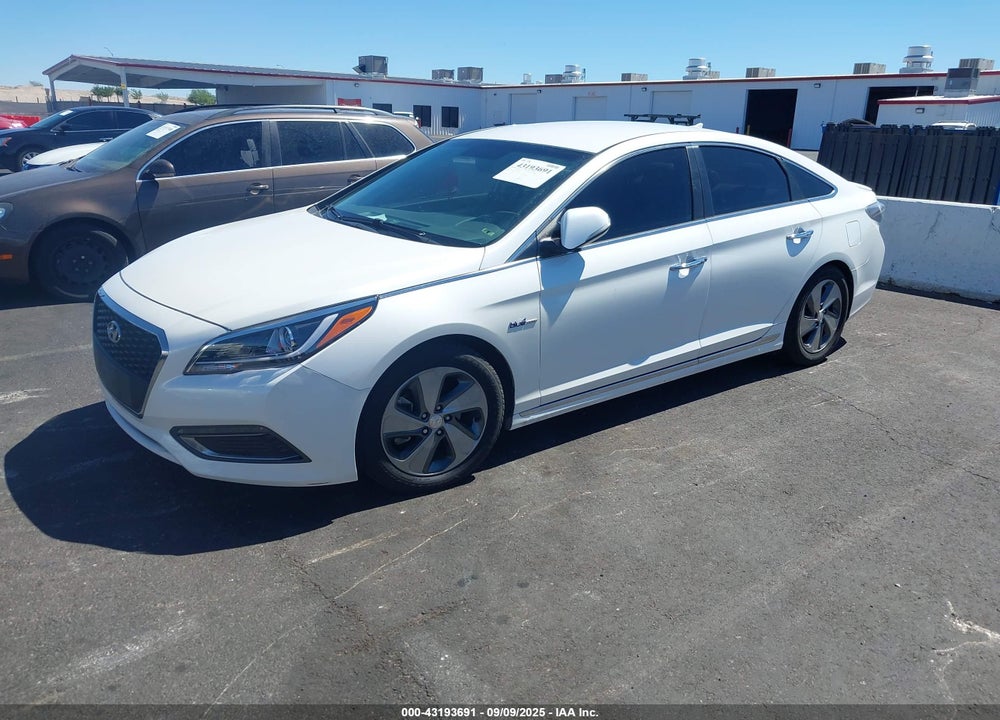 2017 HYUNDAI SONATA HYBRID VIN: KMHE34L14HA051396