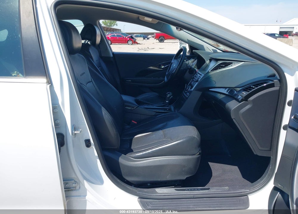 2016 HYUNDAI AZERA VIN: KMHFG4JG6GA568925