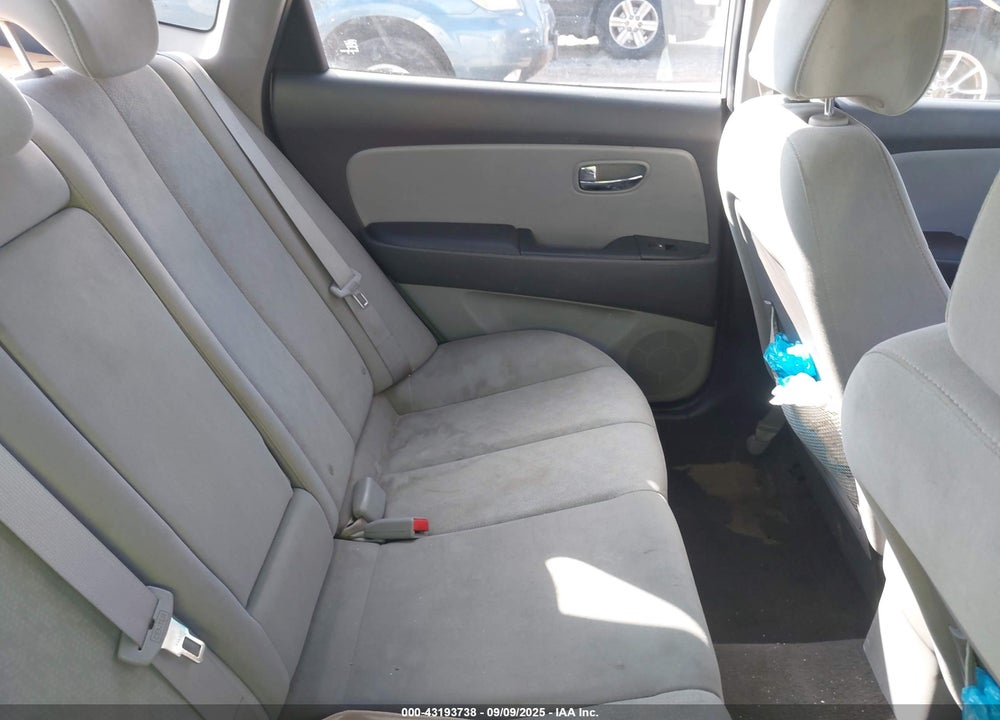 2010 HYUNDAI ELANTRA VIN: KMHDU4AD6AU874258
