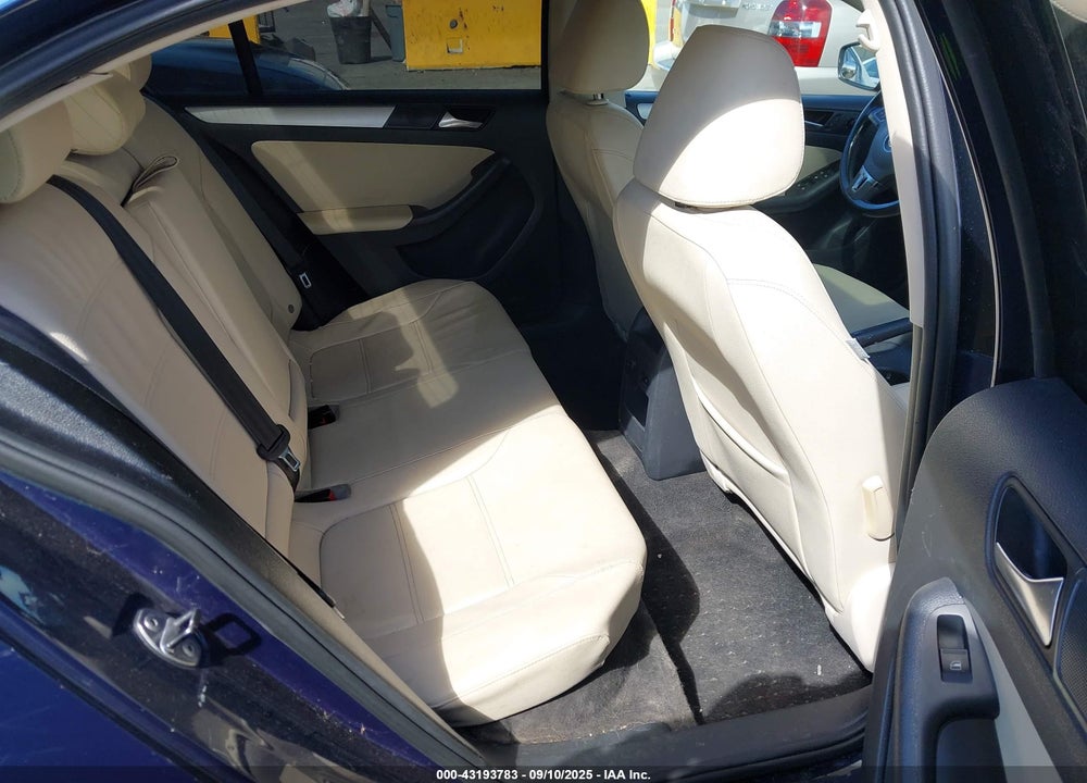 2012 VOLKSWAGEN JETTA 2.0L TDI VIN: 3VWLL7AJ8CM339687