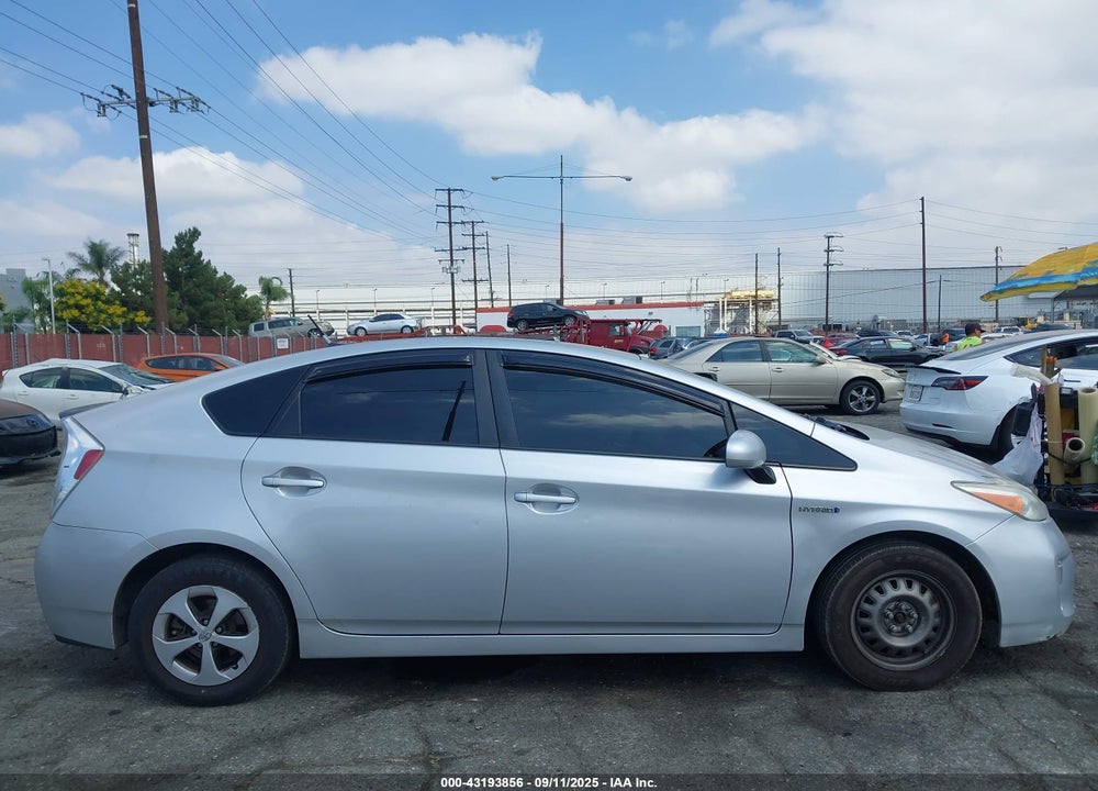 2013 TOYOTA PRIUS VIN: JTDKN3DU4D5690482