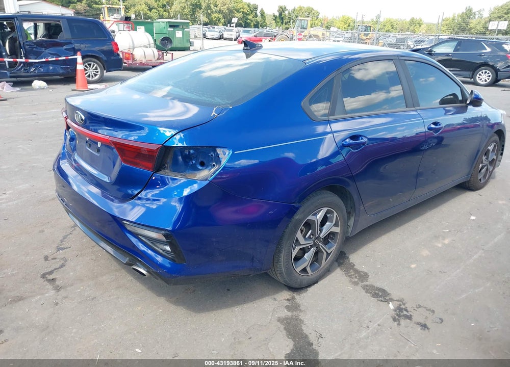 2019 KIA FORTE LXS VIN: 3KPF24AD1KE050638
