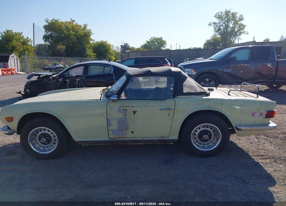 1972 TRIUMPH TR4 VIN: CC83016U