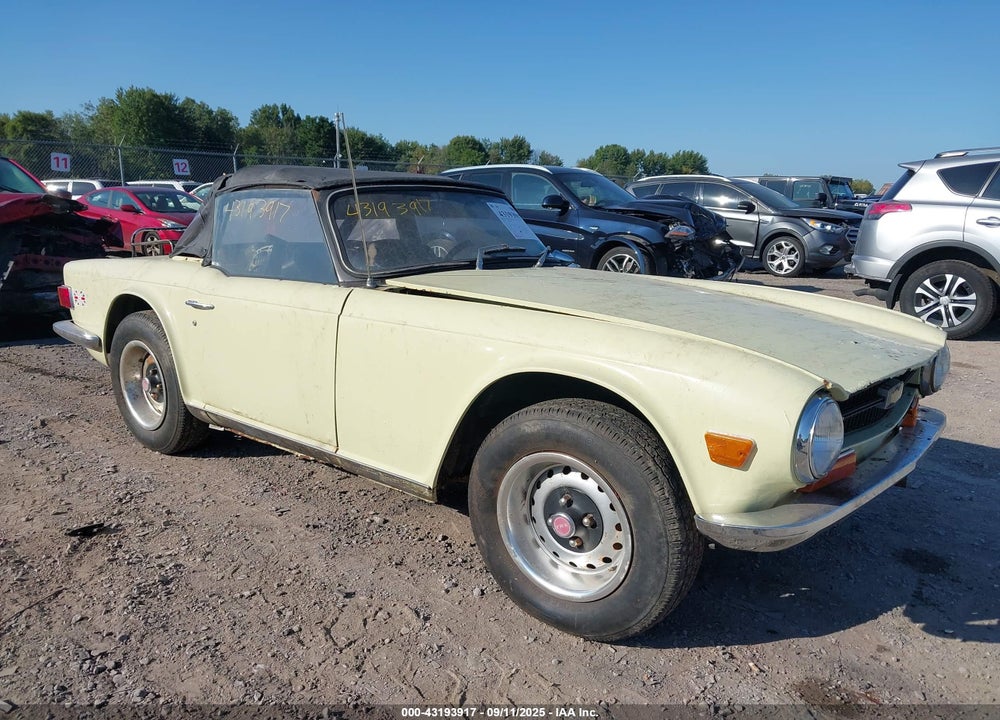 1972 TRIUMPH TR4 VIN: CC83016U