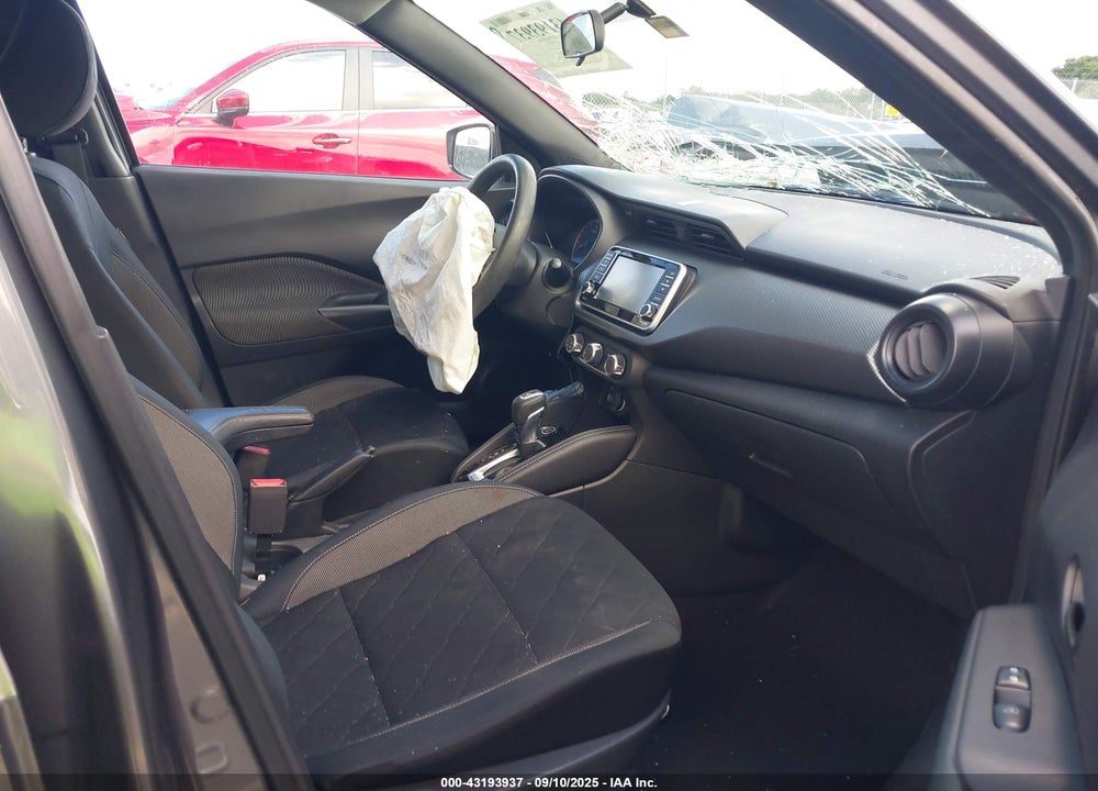 2019 NISSAN KICKS VIN: 3N1CP5CUXKL546107