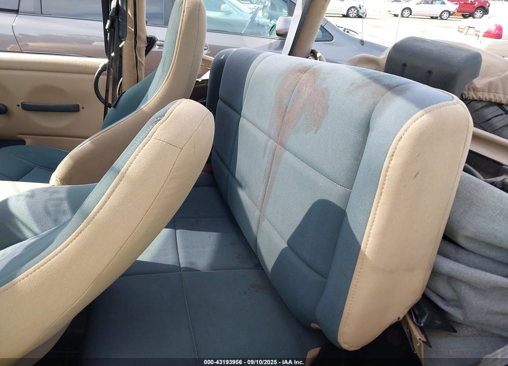 1999 JEEP WRANGLER SAHARA VIN: 1J4FY49S1XP428301