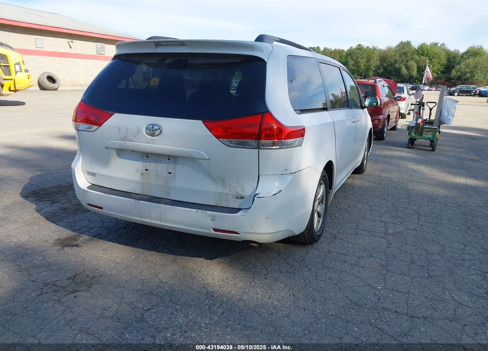 2011 TOYOTA SIENNA LE V6 VIN: 5TDKK3DC5BS066830